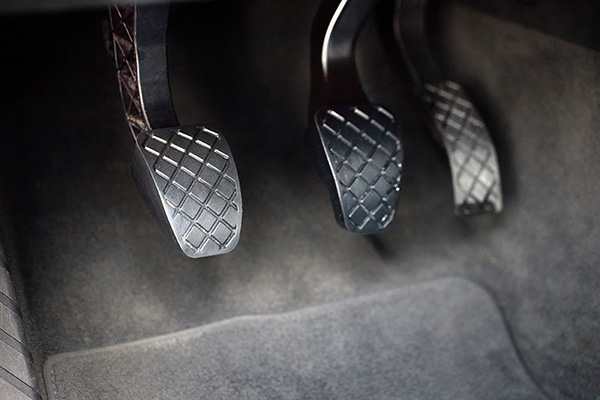 Why Does My Clutch Pedal Stay Stuck to the Floor? (Hydraulic Clutch Fix) | NOLA Automotive Repairs
